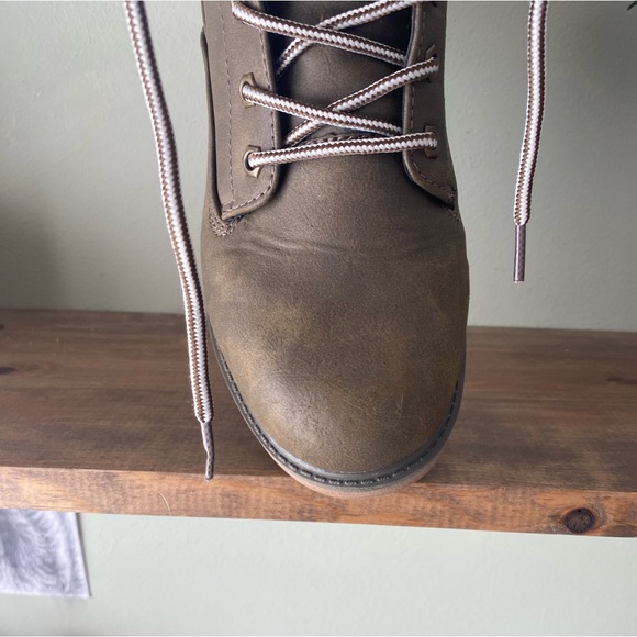 Lugz boots - Picture 4 of 7